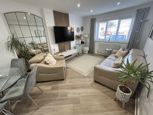 Photo 2- click for photo gallery